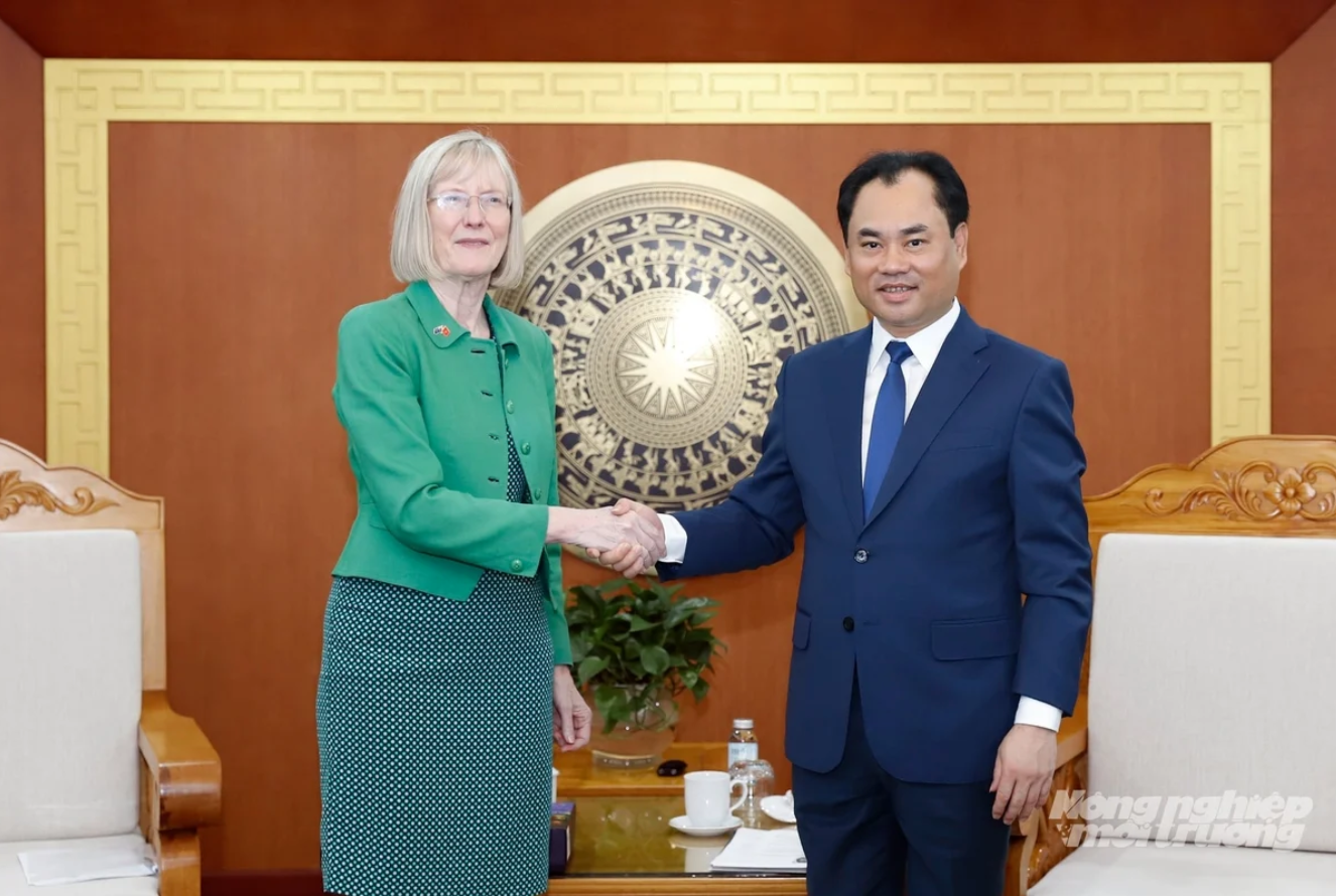 Viet Nam - Australia push to open agricultural markets
